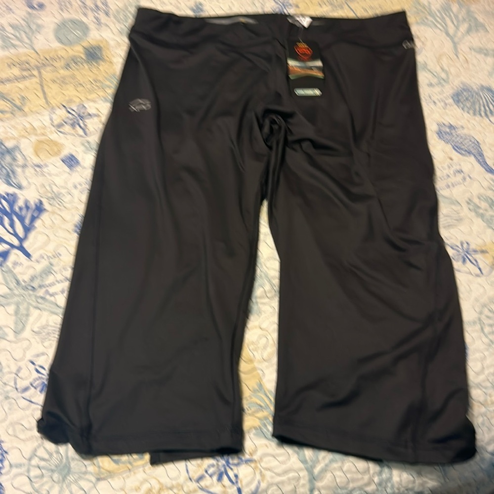 Women’s work out capri 85 polyester 15 lycra